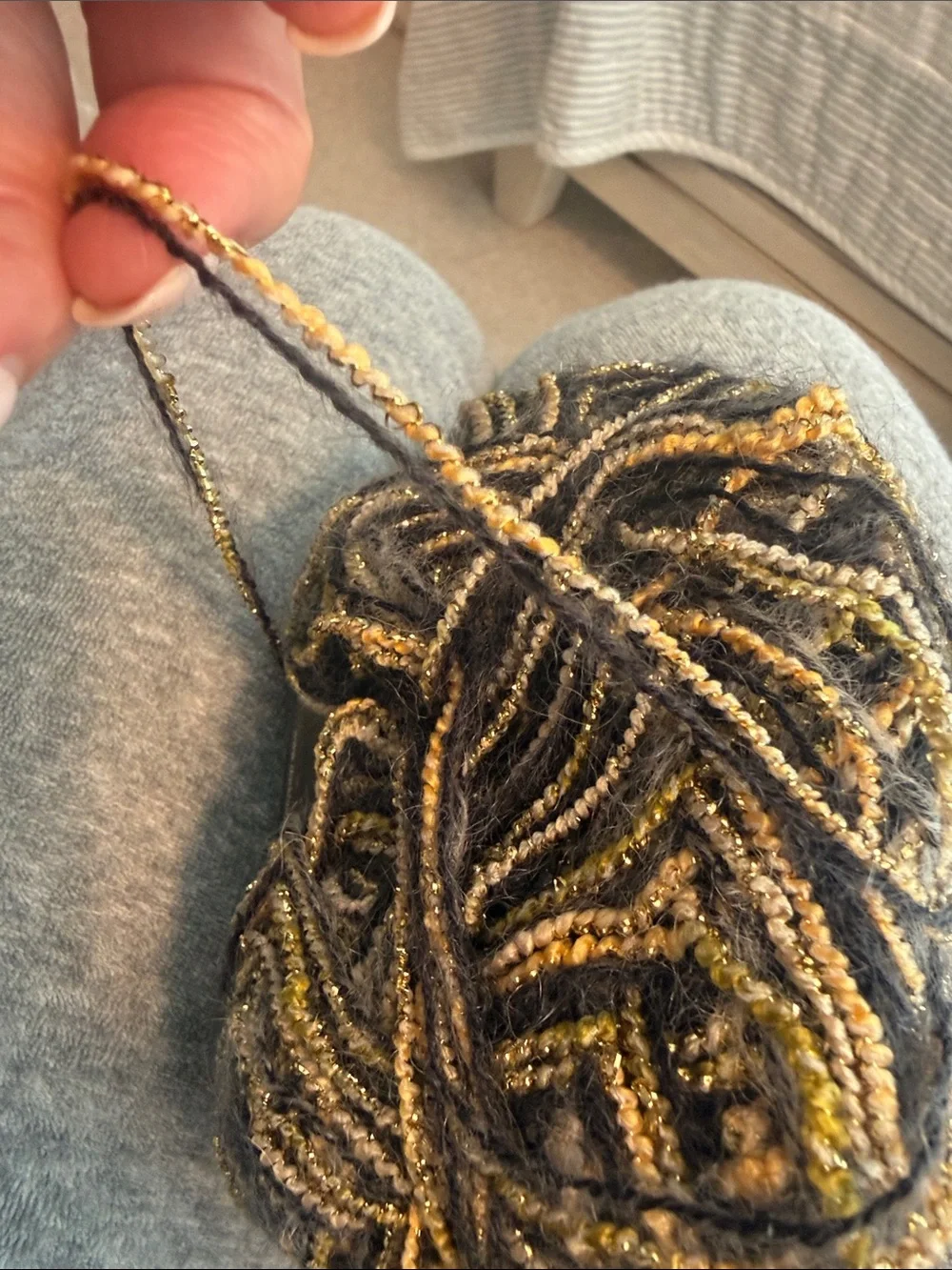 Yarn dark horse yarn, Twinkle Black and Gold Sparkle